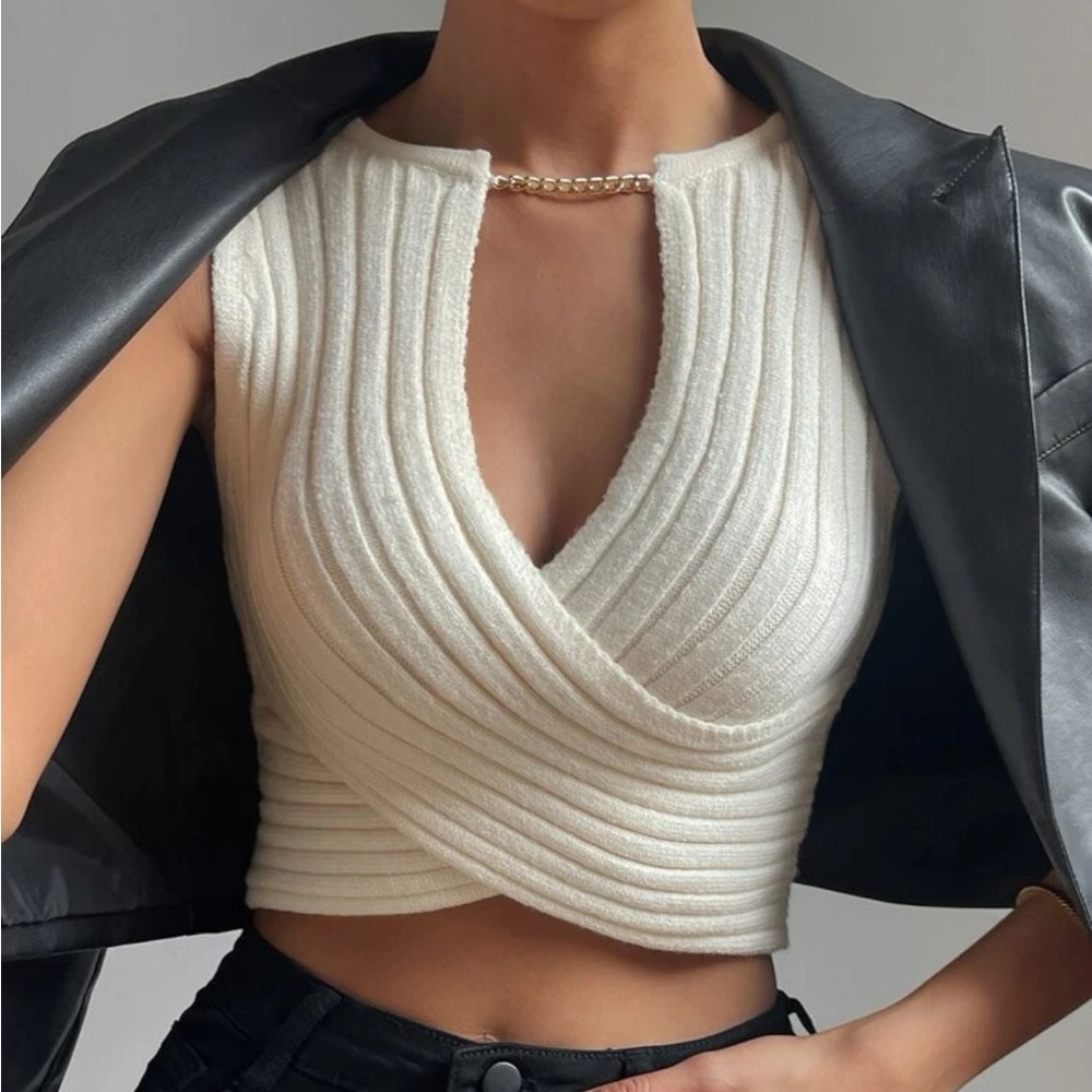 Chain Detail Knit Top ❤️